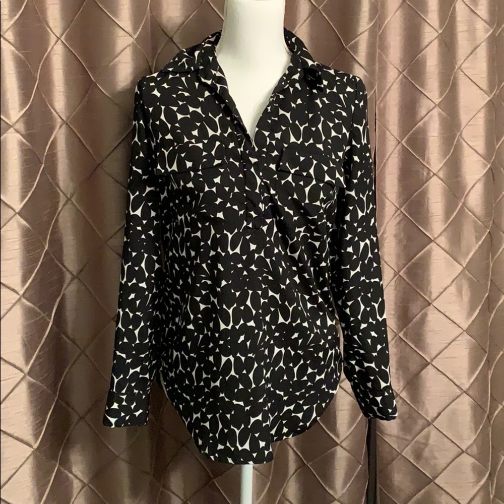 New York and company XS black and white patterned